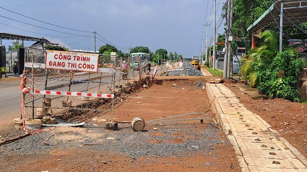 BR-VT: Nha thau thi cong nang cap Tinh lo 328 giai doan 2 cham tien do?-Hinh-5