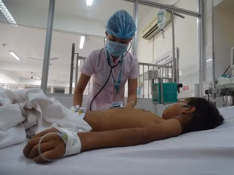 Ngan chan dich bach hau bung phat tai Binh Phuoc