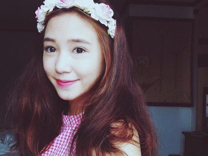 Salim (Hoàng Kim Ngân, sinh năm 1992) là hot girl nổi tiếng trong giới trẻ. Cô bắt đầu được chú ý khi vào vai Hoài An trong Cầu vồng tình yêu. Ngoài ra, 9X là gương mặt đại diện, mẫu ảnh cho nhiều nhãn hàng nổi tiếng. Ngày trước, Salim sở hữu gương mặt bầu bĩnh với chiếc cằm chẻ đặc trưng.