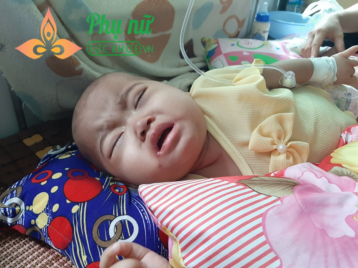 Be 15 thang bi ung thu mau, cha ban ve so tich cop tung dong chua benh cho con-Hinh-6