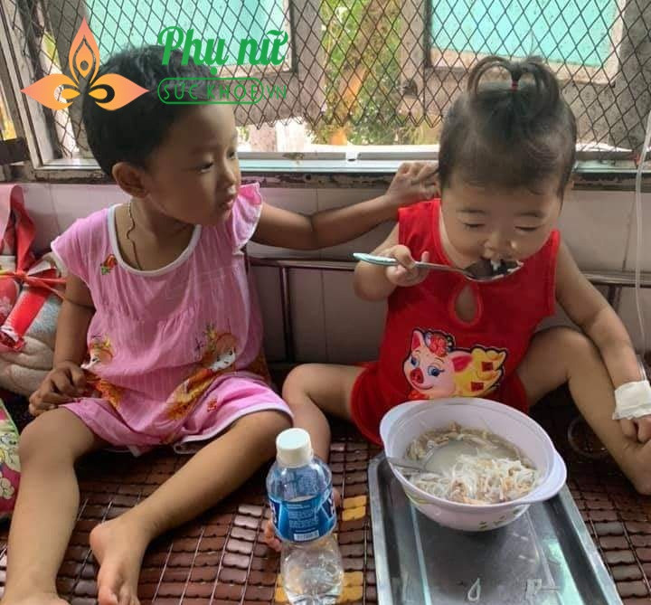 Be 15 thang bi ung thu mau, cha ban ve so tich cop tung dong chua benh cho con-Hinh-5