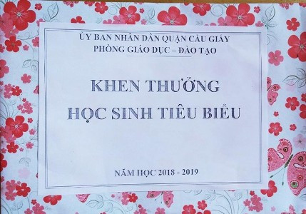 Vu trao phan thuong ben trong la giay: Chi la bien phap bao ve hoc sinh