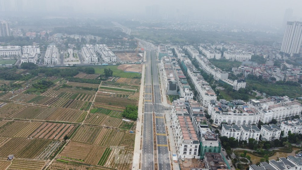 Dự án đầu tư xây dựng tuyến đường Lê Quang Đạo kéo dài giúp việc kết nối giữa các khu đô thị trở nên thuận tiện hơn. (Ảnh: Nhà báo &amp; Công luận).