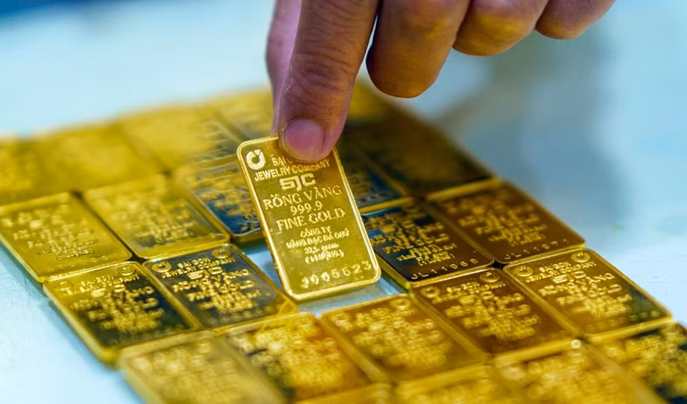 Gia vang lap dinh, SJC bao lai tang dot bien