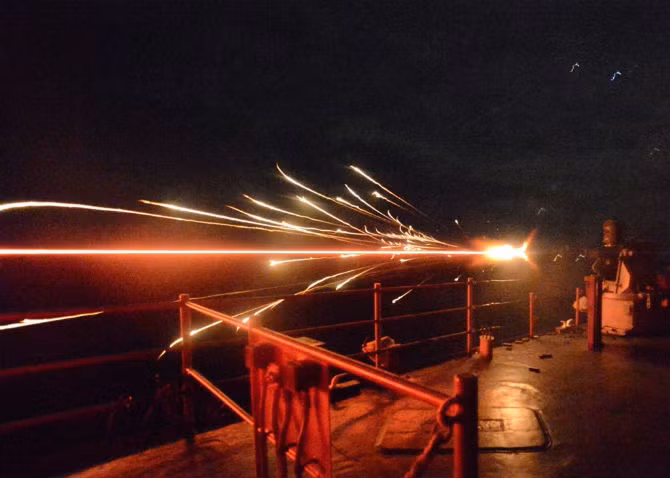 Khoanh khac hoat dong ve dem an tuong cua Hai quan My-Hinh-7