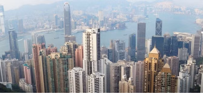 Có khoảng 1.223 toà nhà chọc trời ở Hong Kong.