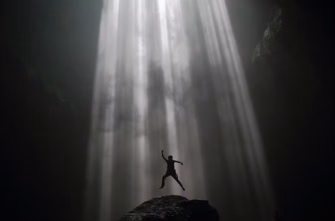 Hang động Jomblang ở Yogyakarta, Indonesia.