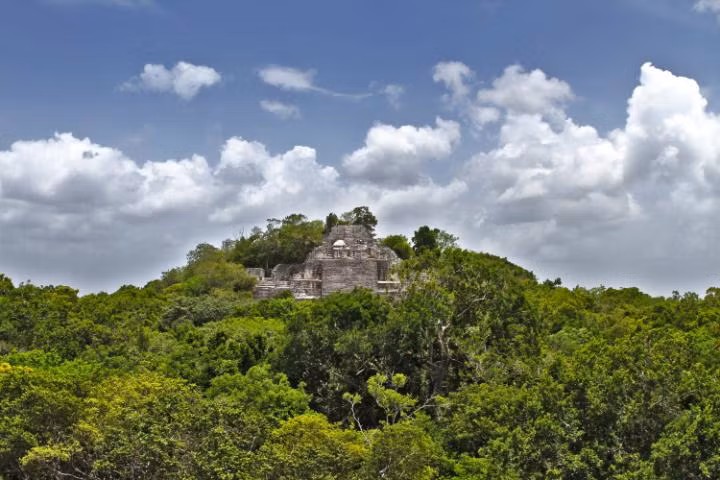 Calakmul ở bang Campeche, Mexico, là một trong những thành phố cổ của người Maya.