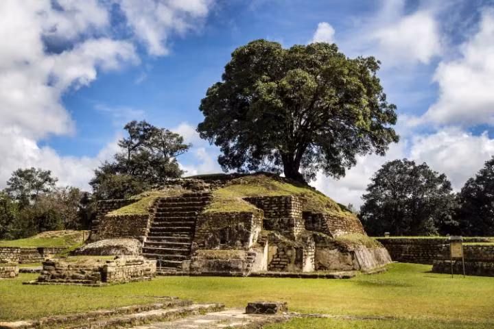 Địa điểm lịch sử Iximche ở Guatemala.