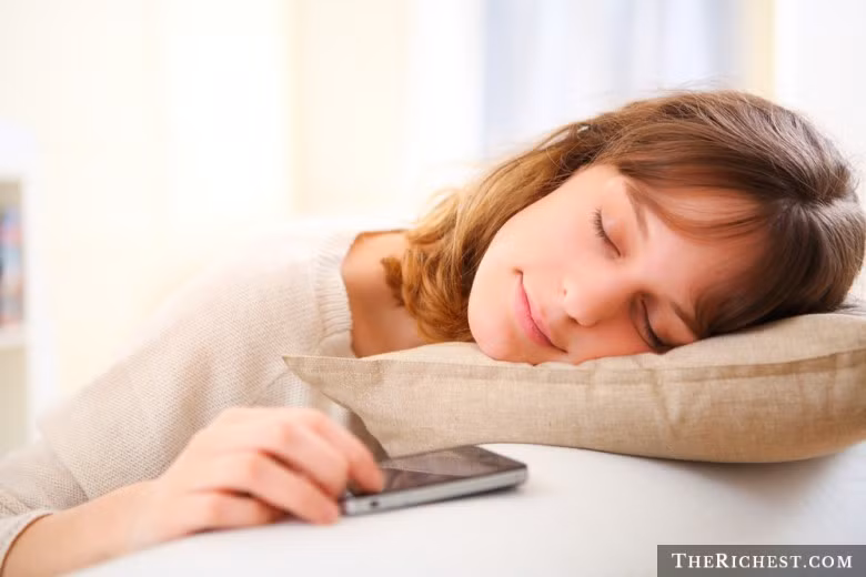 Hiện tượng nhắn tin trong khi ngủ cũng có thể xảy ra.