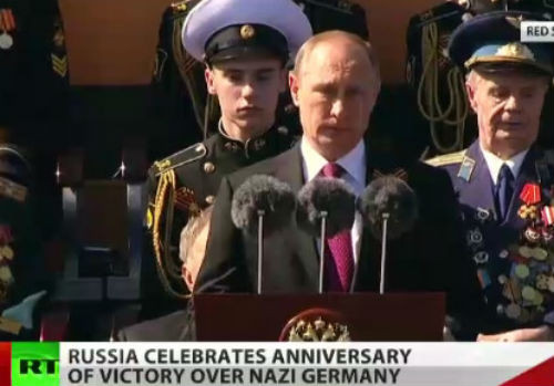 Tổng thống Nga Vladimir Putin phát biểu tại buổi lễ duyệt binh mừng Ngày Chiến thắng 9/5 và dành một phút tưởng niệm những chiến sĩ đã hy sinh trong cuộc Chiến tranh Thế giới Thứ hai.