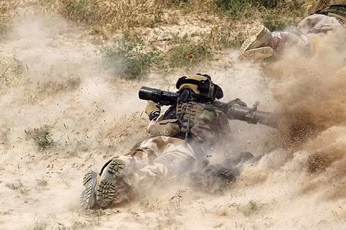 Cũng giống như RPG-7 của Nga, Carl Gustaf M4 cũng được phát triển từ huyền thoại Carl Gustaf vốn ra đời từ Thế chiến thứ hai.