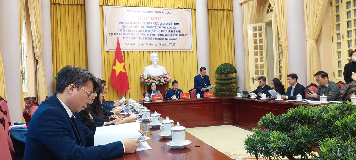 Cong bo Phap lenh ve trinh tu ap dung cac bien phap xu ly hanh chinh tai Toa an