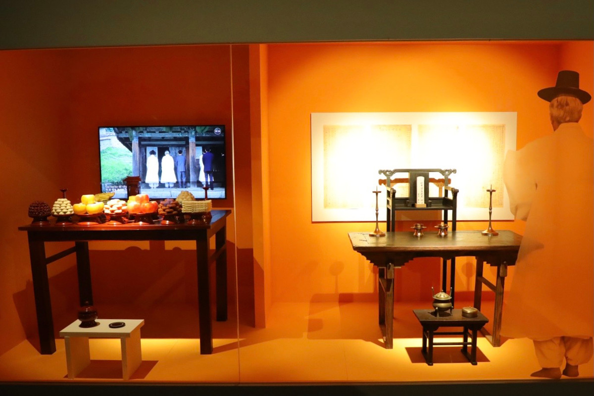 Không gian thờ cúng truyền thống của Hàn Quốc.