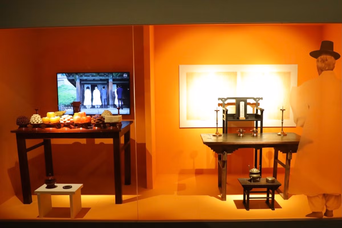 Không gian thờ cúng truyền thống của Hàn Quốc.