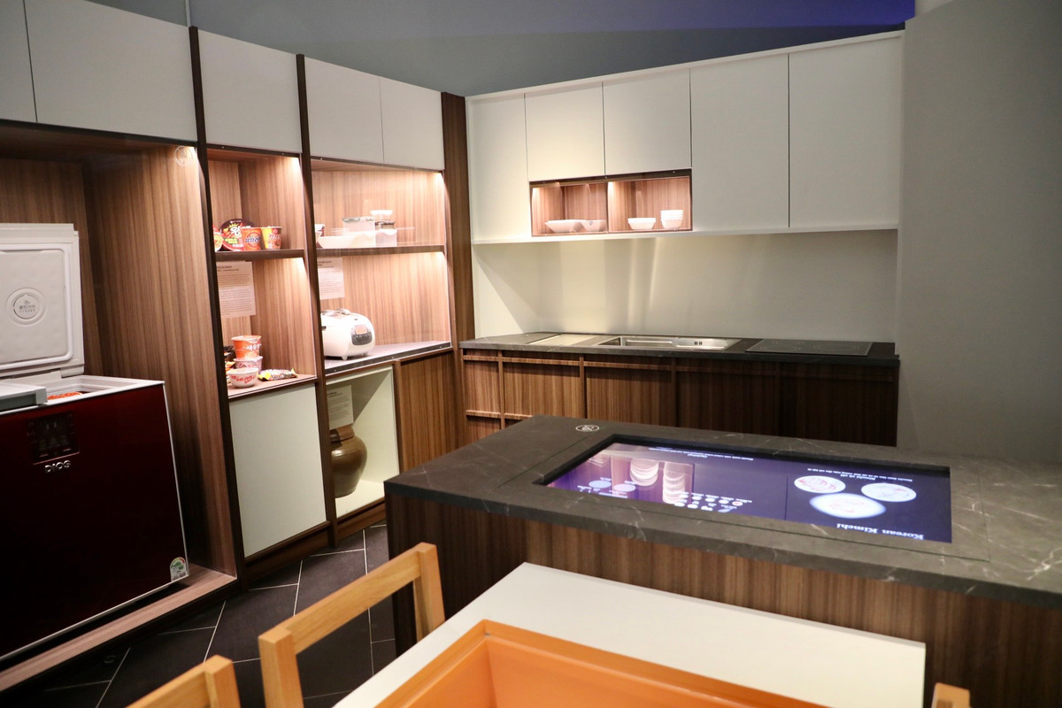 Qua trải nghiệm này, người dân Việt Nam sẽ hiểu rõ hơn về văn hóa, con người của đất nước Hàn Quốc trong quá khứ, hiện tại và tương lai.