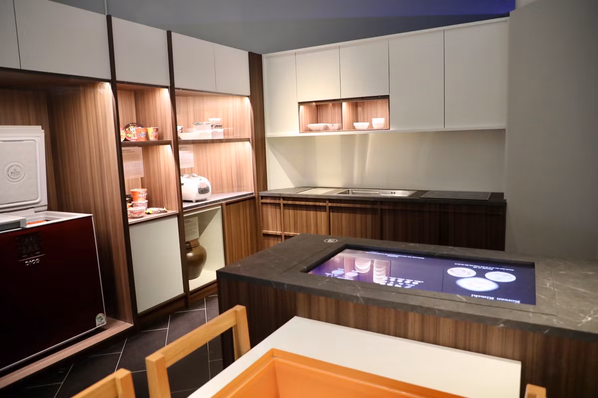 Qua trải nghiệm này, người dân Việt Nam sẽ hiểu rõ hơn về văn hóa, con người của đất nước Hàn Quốc trong quá khứ, hiện tại và tương lai.