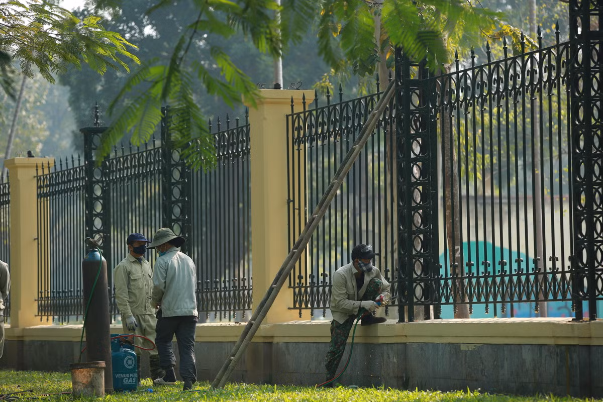 TP Hà Nội cũng chấp thuận đề xuất phương án hạ thấp hàng rào Công viên Thống Nhất tạo không gian mở với khu vực đường Trần Nhân Tông và phố Nguyễn Đình Chiểu.