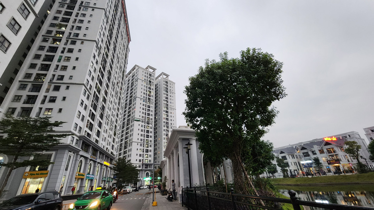 Được biết, theo kết luận thanh tra của Bộ Xây dựng, tại dự án Hateco 6 ở Phương Canh, Nam Từ Nam và dự án Hateco Hoàng Mai, chủ đầu tư là Công ty CP Tập đoàn Hateco đã “ôm” quỹ bảo trì có giá trị hàng chục tỉ đồng của cư dân và chỉ chịu trả khi bị thanh tra chỉ rõ vi phạm.