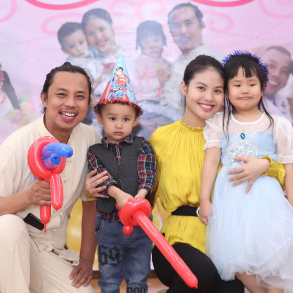 Chi Anh chia se cuoc song hanh phuc ben vo Hoa khoi kem 20 tuoi-Hinh-5