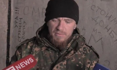 Chi huy ly khai Donetsk dang dan dinh chinh tin don