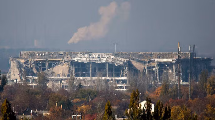 San bay Donetsk hoang tan sau cuoc chien