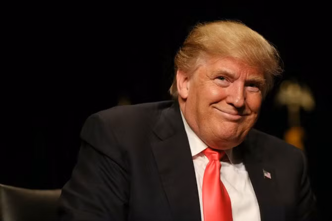 Trong chiến dịch vận động tranh cử, tỷ phú Donald Trump kêu gọi cấm cửa hoàn toàn, không cho người Hồi giáo vào Mỹ. “Tôi nghĩ rằng người Hồi giáo ghét chúng tôi”, ông nói.