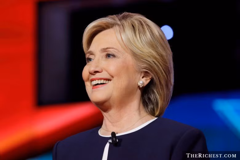 Cựu Ngoại trưởng Mỹ, ứng viên Tổng thống Mỹ của Đảng Dân Chủ Hillary Clinton sở hữu khối tài sản 21,5 triệu USD.