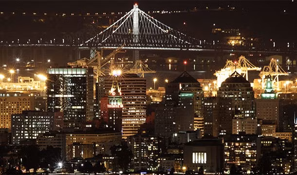 Oakland (bang California) là một thành phố sôi động với hoạt động văn hóa, nghệ thuật,...