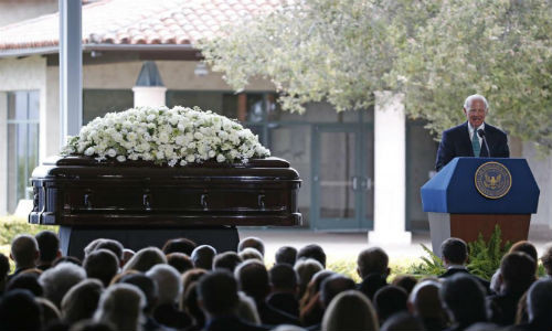 Cựu Ngoại trưởng Mỹ James Baker.