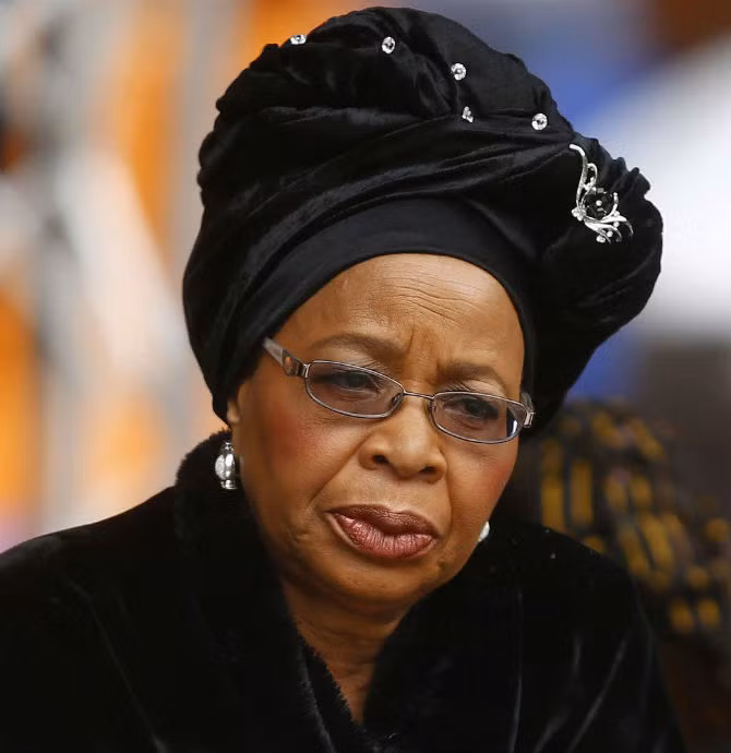 Bà Graca Machel là người phụ nữ đầu tiên trên thế giới là Đệ nhất phu nhân của hai quốc gia: Mozambique và Nam Phi.