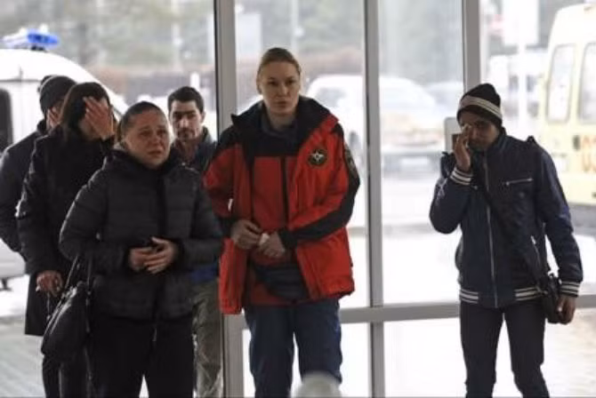 Noi dau cua than nhan hanh khach may bay roi o Nga-Hinh-2