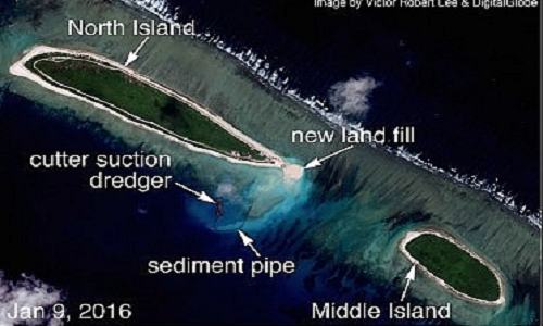 Trước đó, hoạt động bồi đắp phi pháp của Trung Quốc ở Đảo Bắc được quan sát lần đầu tiên qua hình ảnh vệ tinh ngày 9/1/2016. Trong hai tháng qua, các hoạt động của Trung Quốc bao gồm nạo vét ở rạn san hô để tạo cơ sở cho một lưu vực bến cảng.