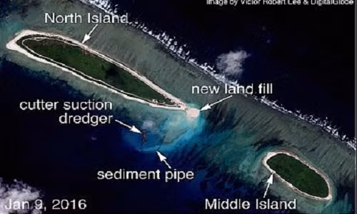 Trước đó, hoạt động bồi đắp phi pháp của Trung Quốc ở Đảo Bắc được quan sát lần đầu tiên qua hình ảnh vệ tinh ngày 9/1/2016. Trong hai tháng qua, các hoạt động của Trung Quốc bao gồm nạo vét ở rạn san hô để tạo cơ sở cho một lưu vực bến cảng.