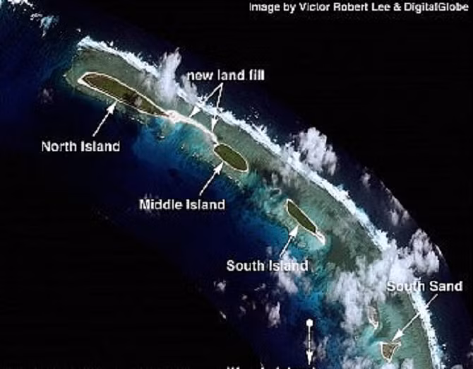 Khu vực bao gồm Đảo Bắc và Đảo Trung có kích thước và điều kiện thuận lợi để xây dựng một đường băng, chiếm diện tích khoảng 5 km2.