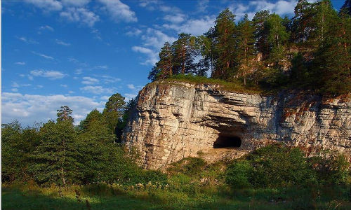 1. Hang động đá vôi rộng lớn Ignatievka nằm trên bờ sông Sim, một nhánh của sông Belaya ở phía nam dãy núi Ural. Động Ignatievka là nơi sản sinh nhiều huyền thoại.