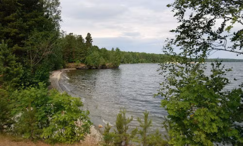 5. Hồ Itkul mang nhiều ý nghĩa khác nhau, có thể có nghĩa là “hồ thịt”, “hồ thánh” hoặc dựa trên tên của một thủ lĩnh Bashkir...