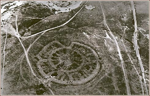 Hiện chưa rõ nền văn hóa nào đã tạo ra khu định cư này. Tuy nhiên, một nhóm nhà khoa học người Nga tin rằng nơi đây là cái nôi của nền văn minh nhân loại.