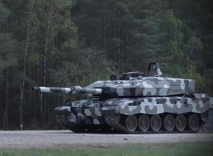 Theo Tập đoàn Rheinmetall, tăng 8% về cỡ nòng dẫn đến động năng tăng thêm 50% so với pháo nòng trơn 120mm của Rheinmetall.