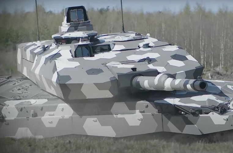 Cỡ nòng tăng cho phép pháo sử dụng lượng thuốc phóng nhiều hơn nhằm có được vận tốc ban đầu của đạn và khả năng xuyên giáp cao hơn.