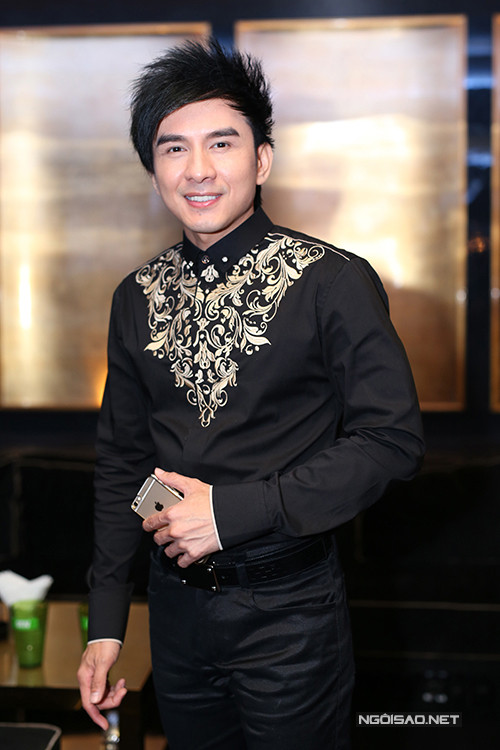 Cuoc song khon kho cua 4 ca si Viet truoc khi giau co