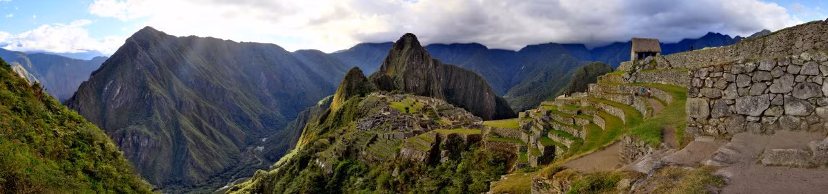 Machu Picchu ở Peru là một kiến trúc tuyệt vời của nền văn minh Inca vẫn còn tồn tại đến ngày nay. Công trình này được xây dựng vào khoảng năm 1450.
