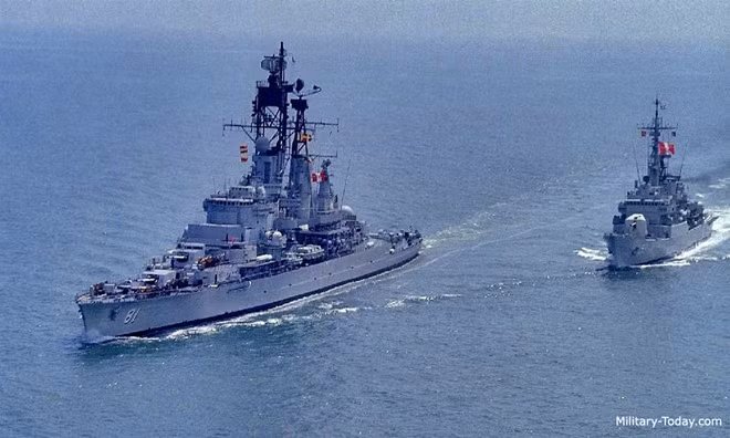 Tàu được trang bị 4 nồi hơi cung cấp hơi nước cho 2 tuabin với tổng công suất 85.000 mã lực, tốc độ tối đa 32 hải lý/giờ, dự trữ hành trình 7.000 hải lý.