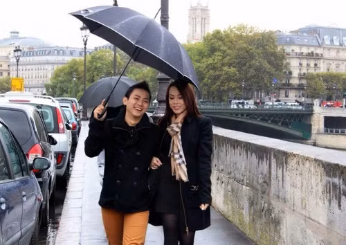 Phương Trang thường xuyên dành thời gian đi du lịch khắp nơi trên thế giới và tận hưởng cuộc sống.