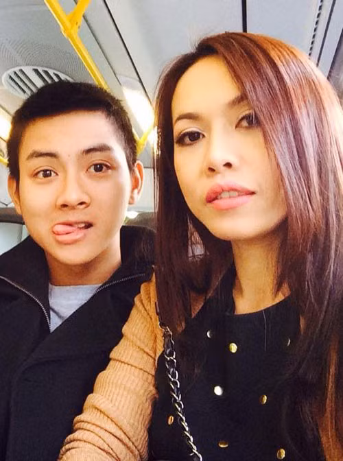 Phương Trang cũng rất thân thiết với Dương Triệu Vũ hay con nuôi của Hoài Linh là ca sĩ Hoài Lâm.