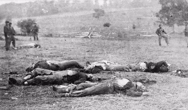 Một số lượng nhỏ lính Mỹ chết khi tham gia Nội chiến Mỹ. Họ chết không phải vì súng đạn mà là vì nỗi nhớ nhà, nhớ quê hương.