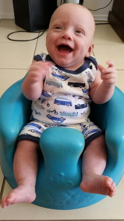 Ky tich be trai song sot du ruot nam trong...tui nilon-Hinh-5