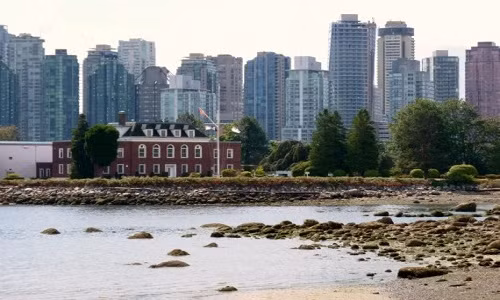 Đảo người chết vào những năm 1990. Ảnh: Mysterious Unniverse.