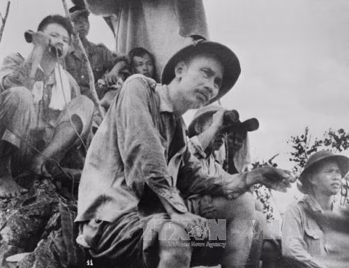 Nhung du bao thien tai cua Chu tich Ho Chi Minh