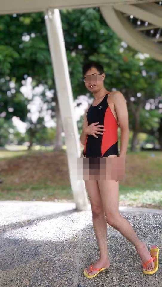 Ngoài cách ăn mặc, tạo dáng "kinh dị", dân mạng Việt nhận xét vấn đề nằm ở chính thân hình, vóc dáng của chàng trai này. Thân hình anh ta có rất nhiều điểm bất thường, ví dụ như răng vẩu cả hàm, chân tay ẻo lả, mềm nhũn như con gái, thiếu những đường nét của nam giới... Chính vì vậy, nhân vật này khiến những người xem ảnh cảm thấy hoang mang về giới tính thật của anh ta.